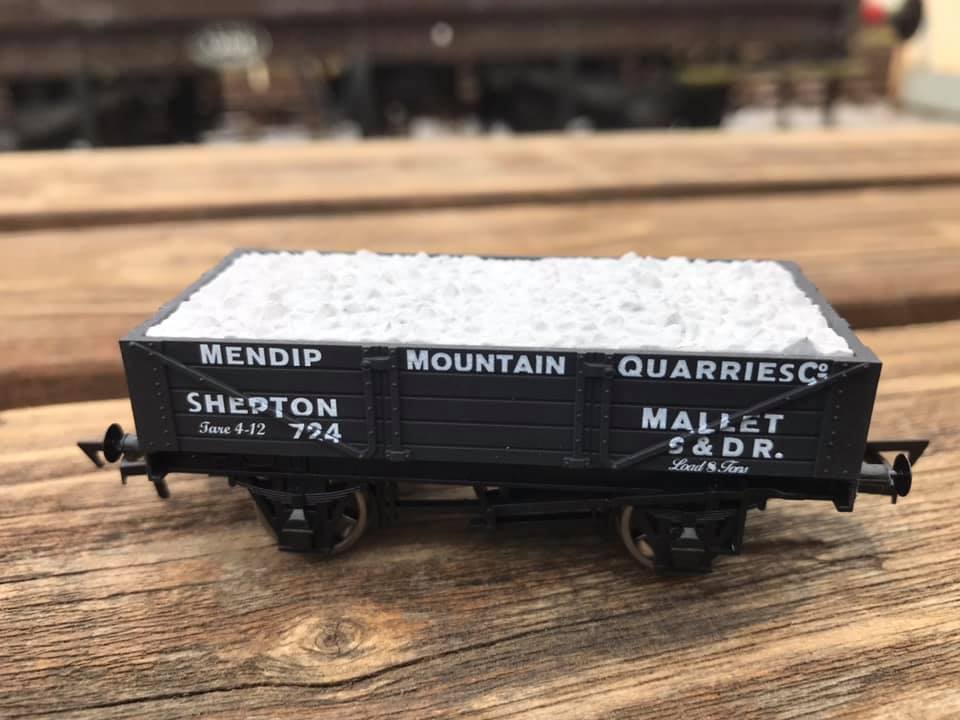 4-plank Mendip Mountain Quarries wagon in OO-gauge