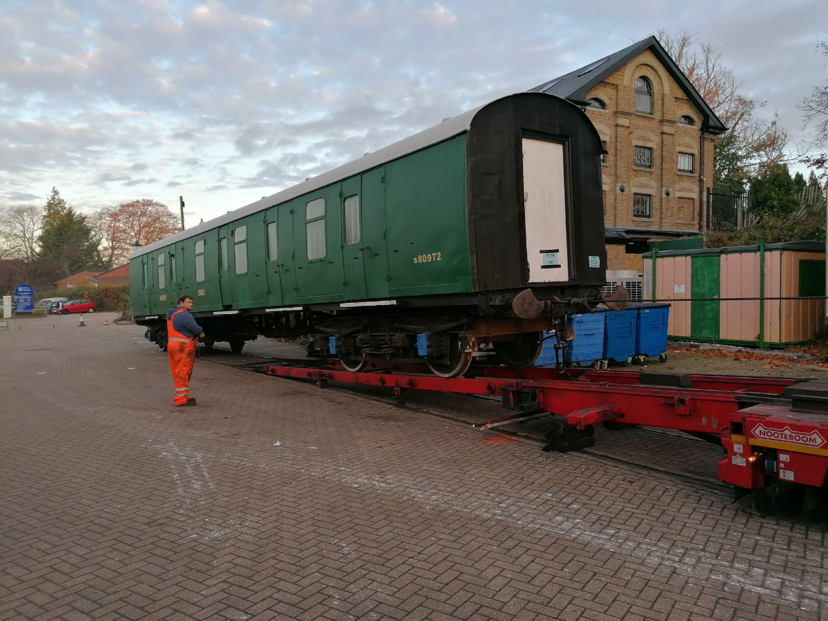 The BG coach arrives at Alresford