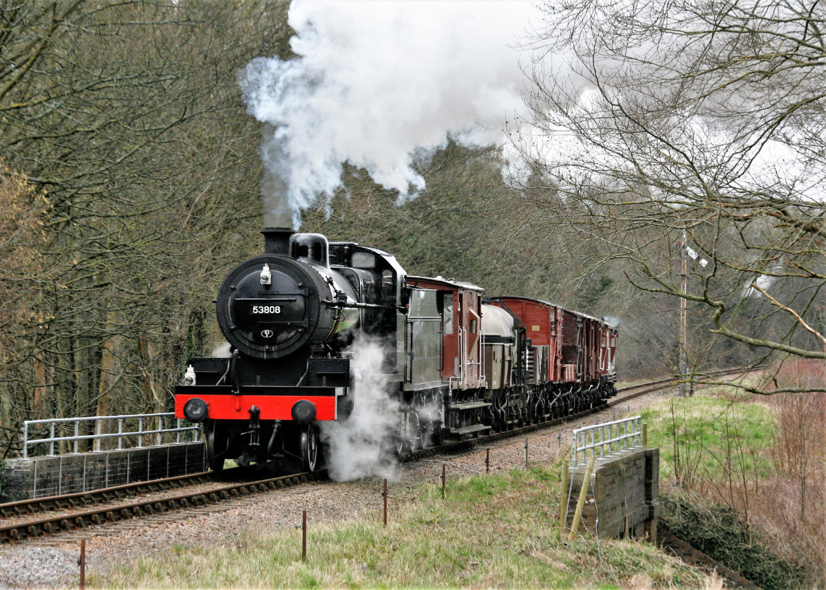 Crossing the B3047 near Alresford (eastbound).