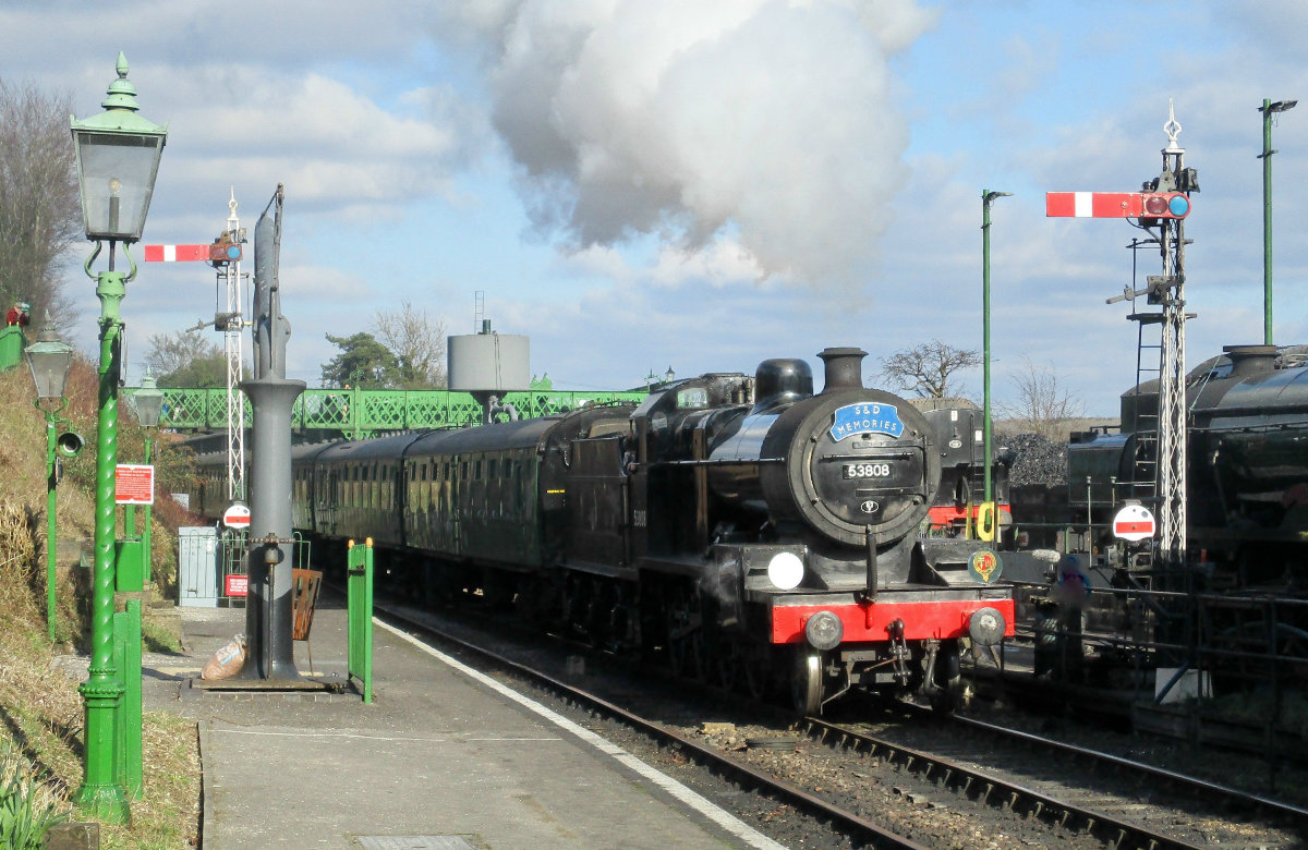 53808 on the Special Train at Ropley, 6-3-22