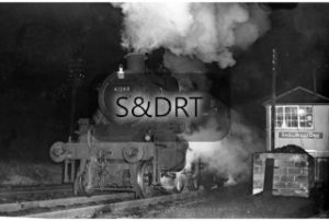 Shillingstone; 41248 leaving Up platform, flash-lit (photo 4 of sequence); G A Richardson