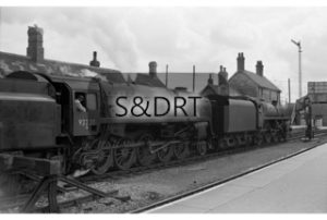 Evercreech Junction; 75073 & 92220 'Evening Star' on Bristol-Bournemouth service, 18-08-62 (1); G A Richardson