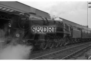 Templecombe; 92220 'Evening Star' on S&D platform, 1962 (4); G A Richardson