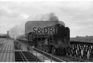 Hodmoor; 92203 on Up 'Pines Express' crossing Bridge 185 - Peter Smith, 31-08-60; G A Richardson