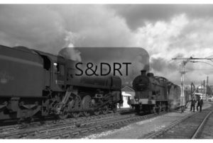 Blandford; 92203 on Up 'Pines Express' & 44417 on Down goods, 16-08-60; G A Richardson