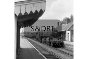 Wellow; 75009 and unidentified 9F on Up through service, summer 1962; G A Richardson