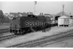 Wincanton; 53810 shunting wagons into siding (2); G A Richardson
