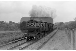 Winsor Hill; 40569 & 34xxx on Up passenger service; G A Richardson